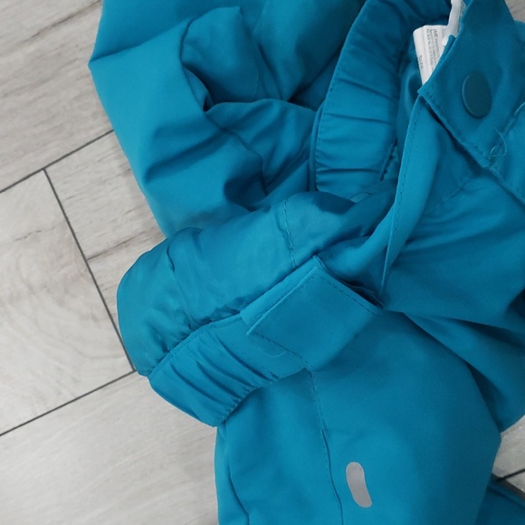 Girl's snow pants with suspenders (fit like a 5) - Picture 7 of 10